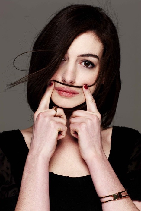 Photo:  Anne Hathaway 03